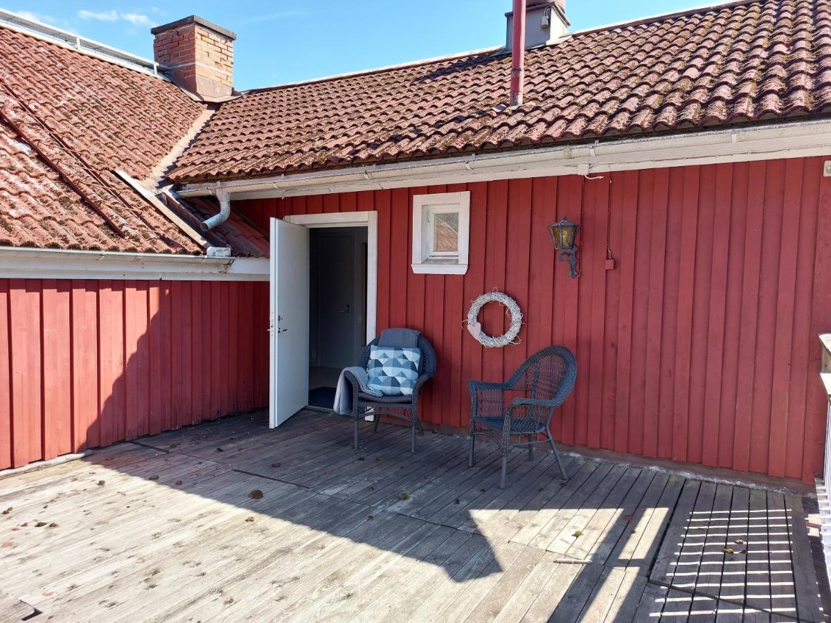Flora Dekor Gaestgard, Lenagarden Guest House Alingsas Exterior photo