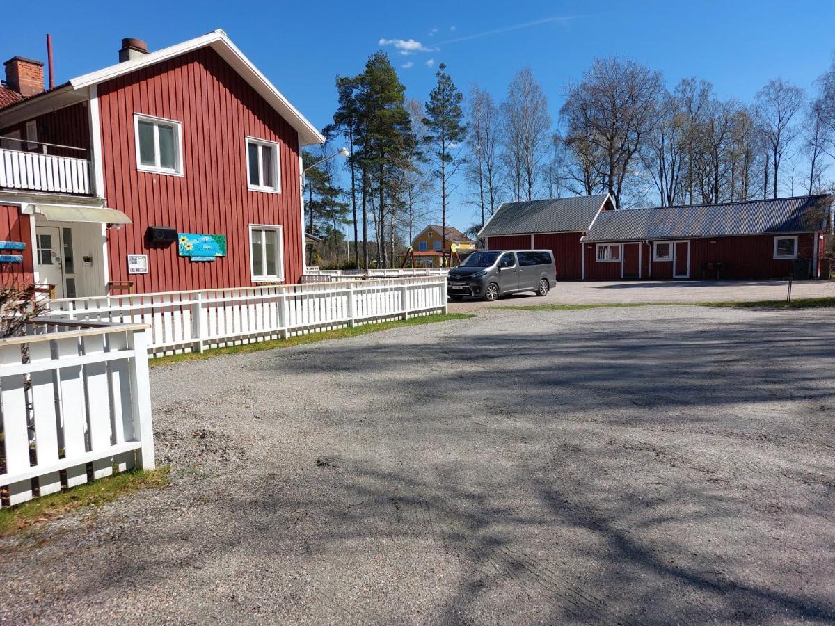 Flora Dekor Gaestgard, Lenagarden Guest House Alingsas Exterior photo